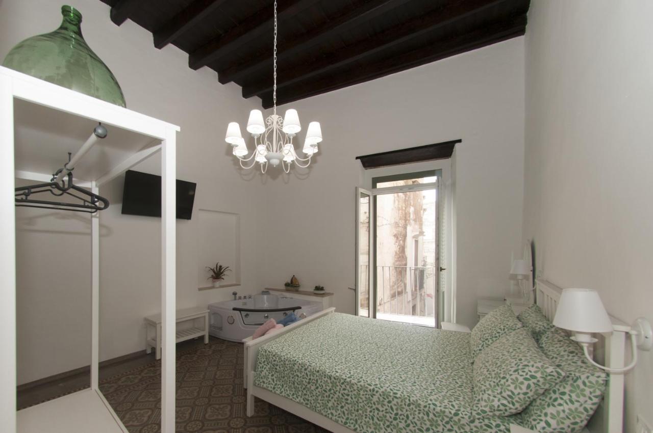 La Serva Padrona Taranto Bagian luar foto