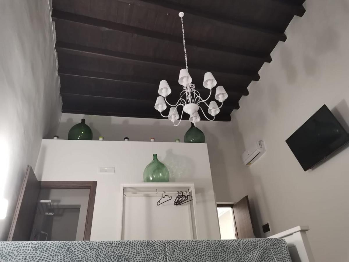 La Serva Padrona Taranto Bagian luar foto